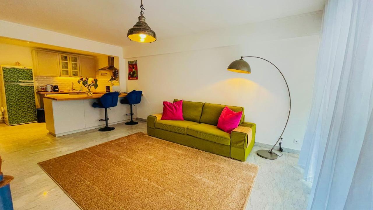Elegant, Spacious, Central Apartment Nice Exterior photo
